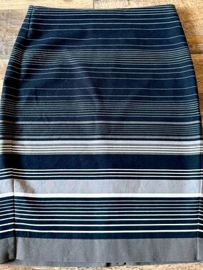 Banana Republic - Striped Pencil Skirt - 2 - Black/White/Grey
